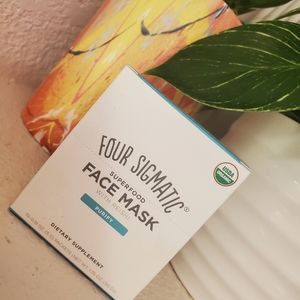 Four Sigmatic Superfood Face Mask